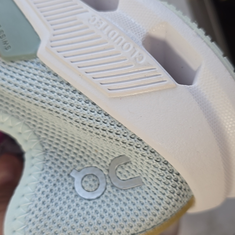 On Cloud Cloudeasy Light Gray Athletic Sneakers - Picture 11 of 14
